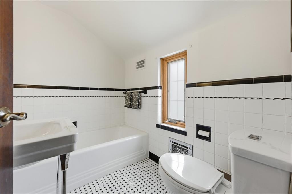 466 Beverly Road Pittsburgh, PA 15216 - Photo 28 of 50 Gallery Image 28