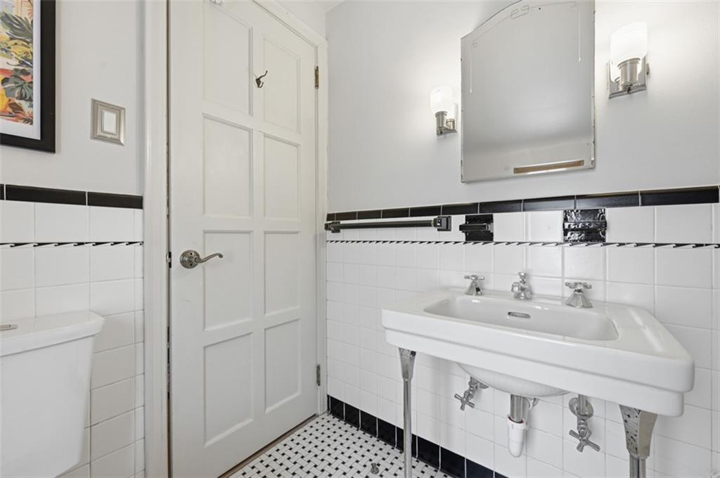 466 Beverly Road Pittsburgh, PA 15216 - Photo 29 of 50 Gallery Image 29
