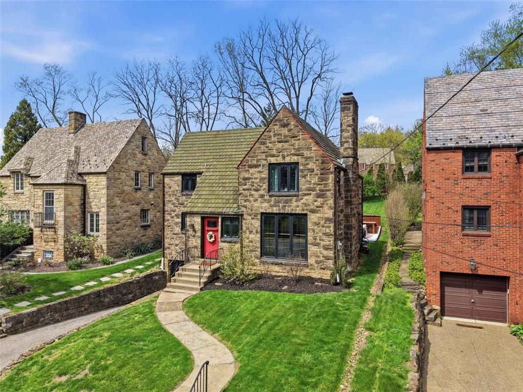 466 Beverly Road Pittsburgh, PA 15216 - Photo 3 of 50 Gallery Image 3