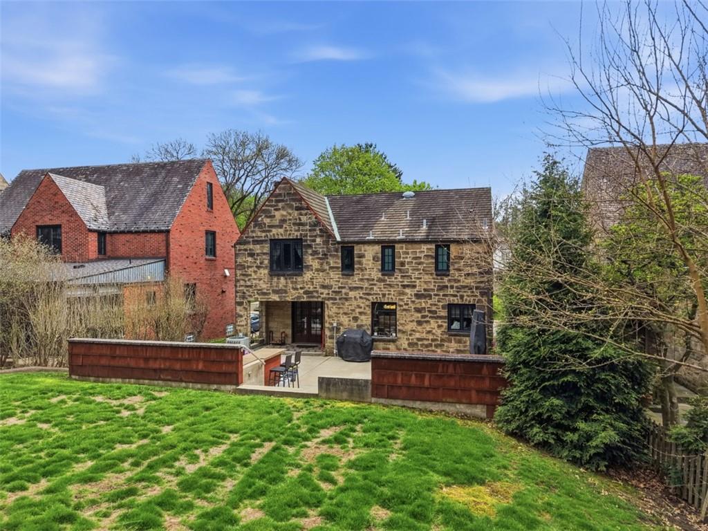 466 Beverly Road Pittsburgh, PA 15216 - Photo 5 of 50 Gallery Image 5