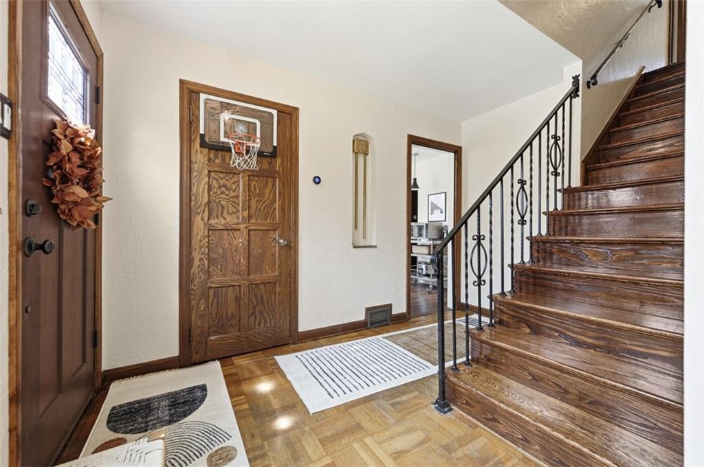 466 Beverly Road Pittsburgh, PA 15216 - Photo 8 of 50 Gallery Image 8
