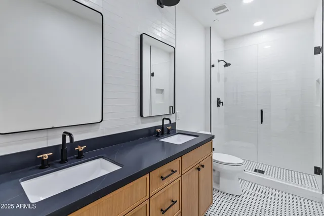 $1,974,000 | 3126 East Wildhorse Court, Gilbert, AZ 85297