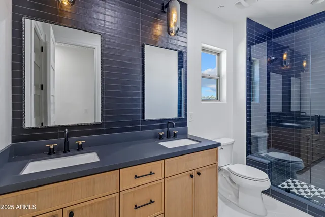 $1,974,000 | 3126 East Wildhorse Court, Gilbert, AZ 85297