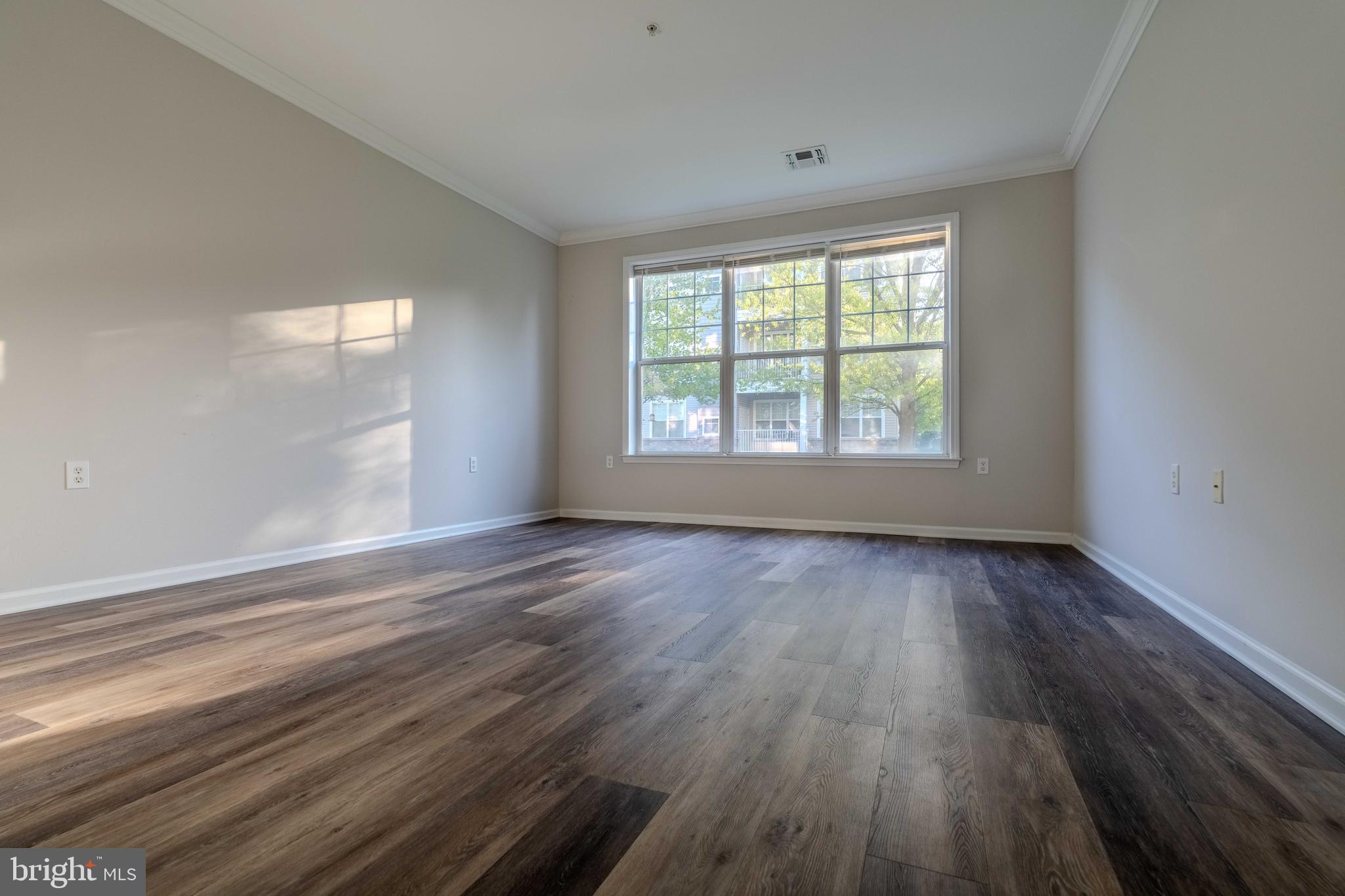 112 Masterson Court Ewing, NJ 08618 - Photo 19 of 36 Main bedroom
