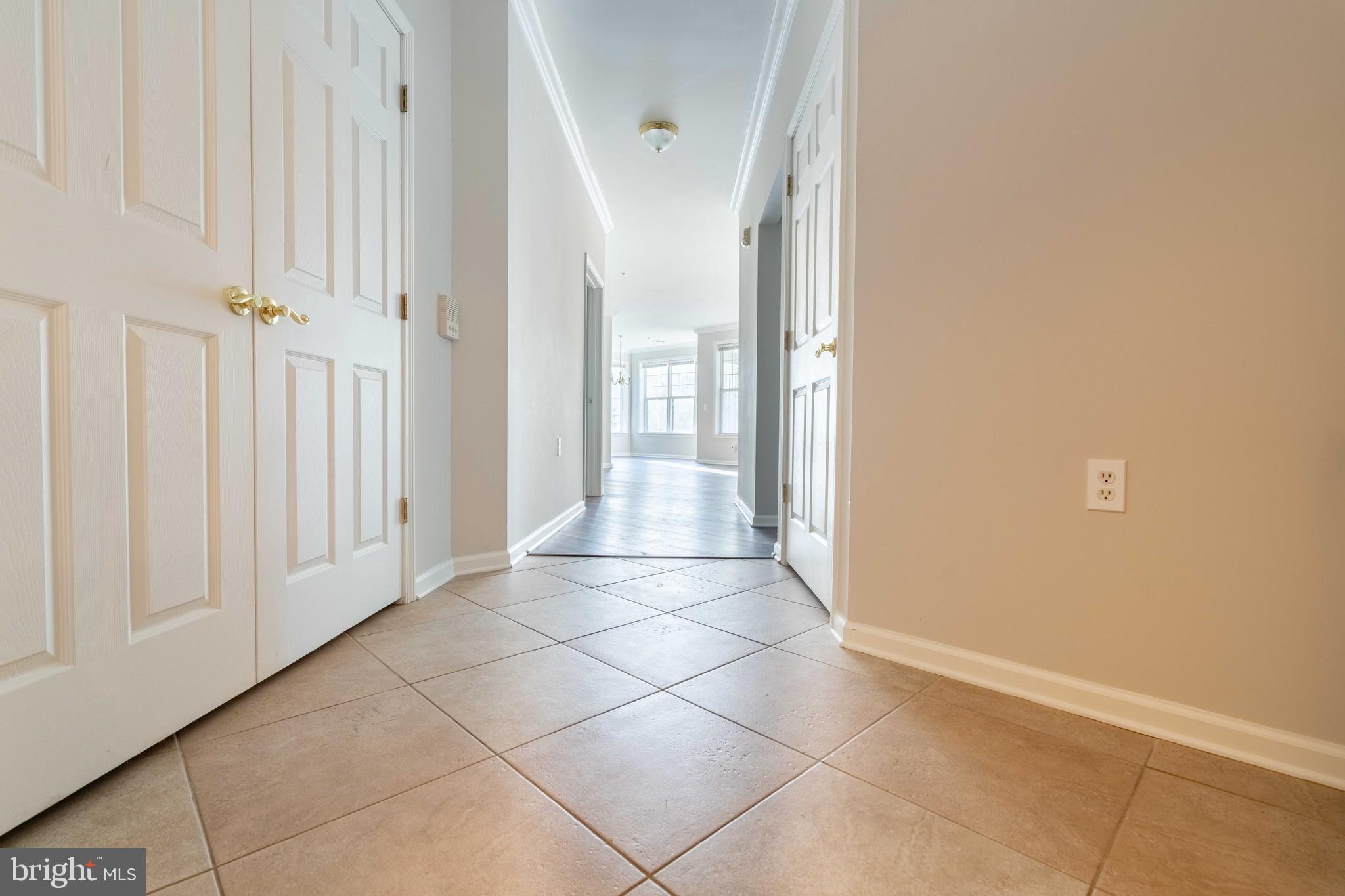 112 Masterson Court Ewing, NJ 08618 - Photo 7 of 36