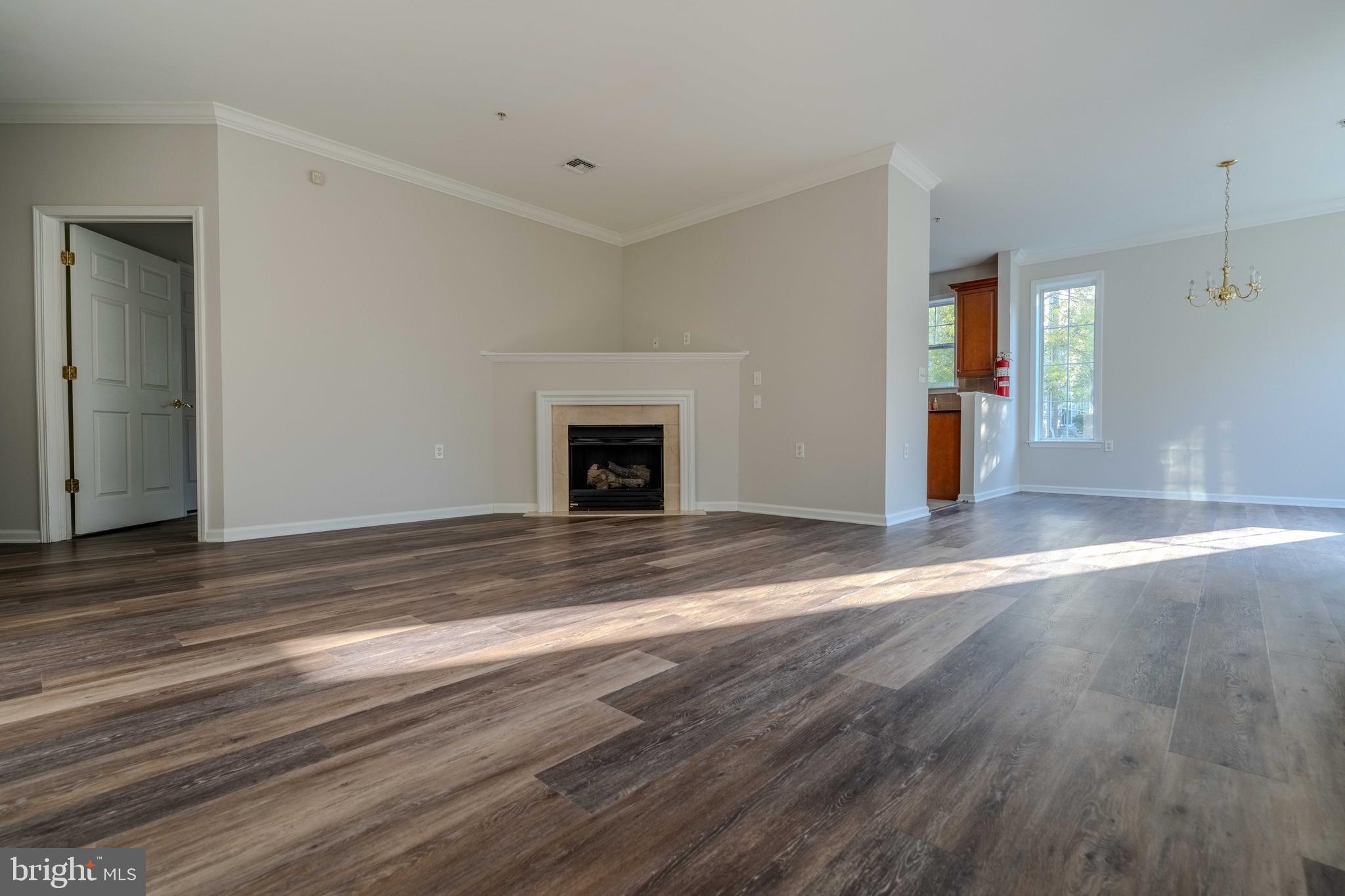 112 Masterson Court Ewing, NJ 08618 - Photo 9 of 36