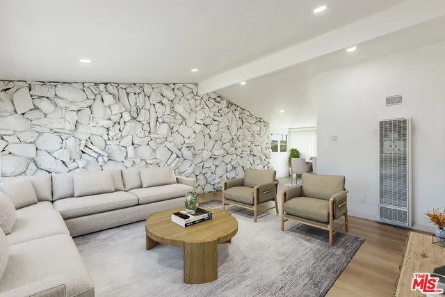 $720,000 | 424 Markton Street, Los Angeles, CA 90061