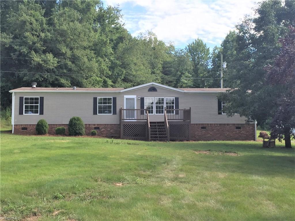 277 Spicer Road Elkin, NC 28621 - Photo 5 of 27 Gallery Image 5