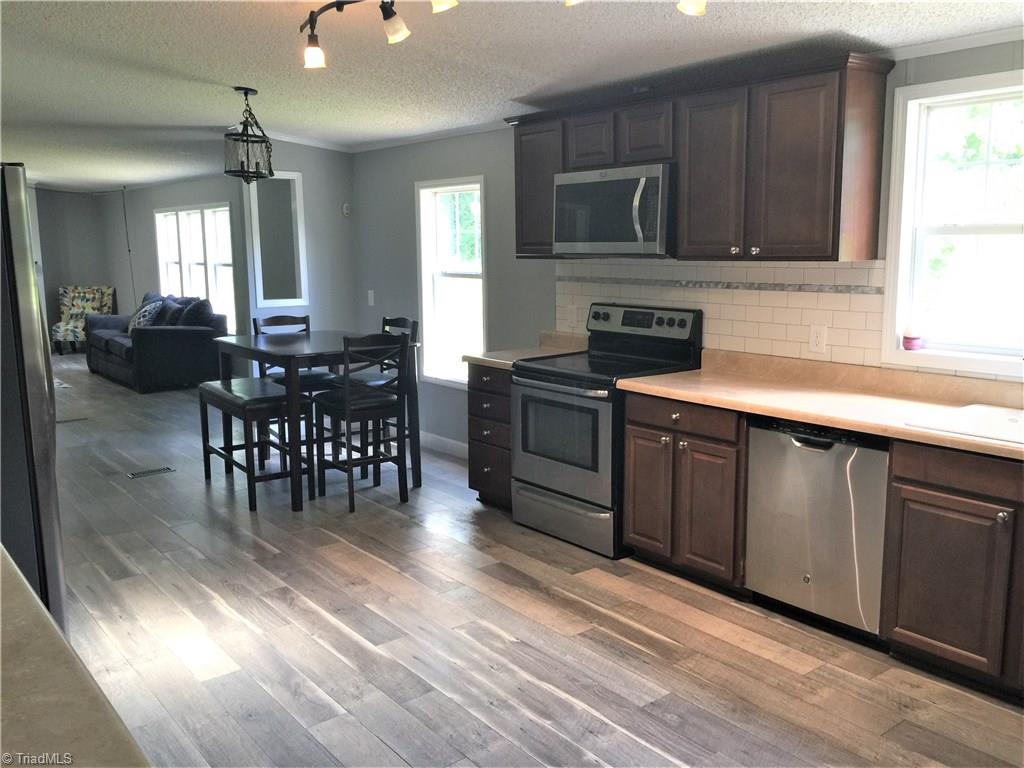 277 Spicer Road Elkin, NC 28621 - Photo 6 of 27 Gallery Image 6