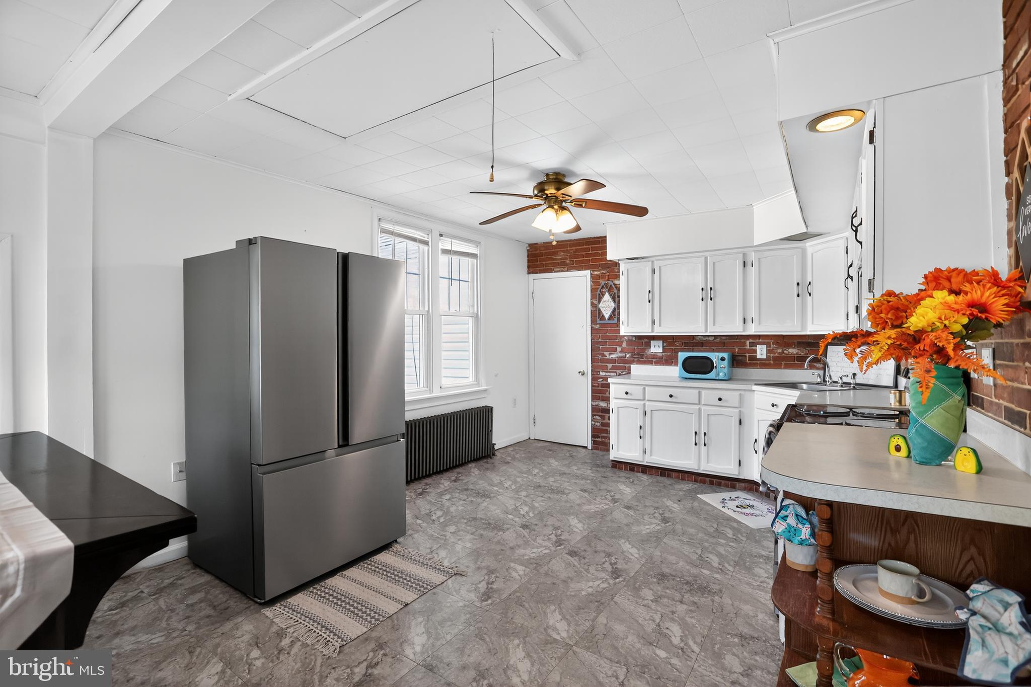 1079 Riverside Drive Pottstown, PA 19465 - Photo 15 of 37 Large Kitchen Area