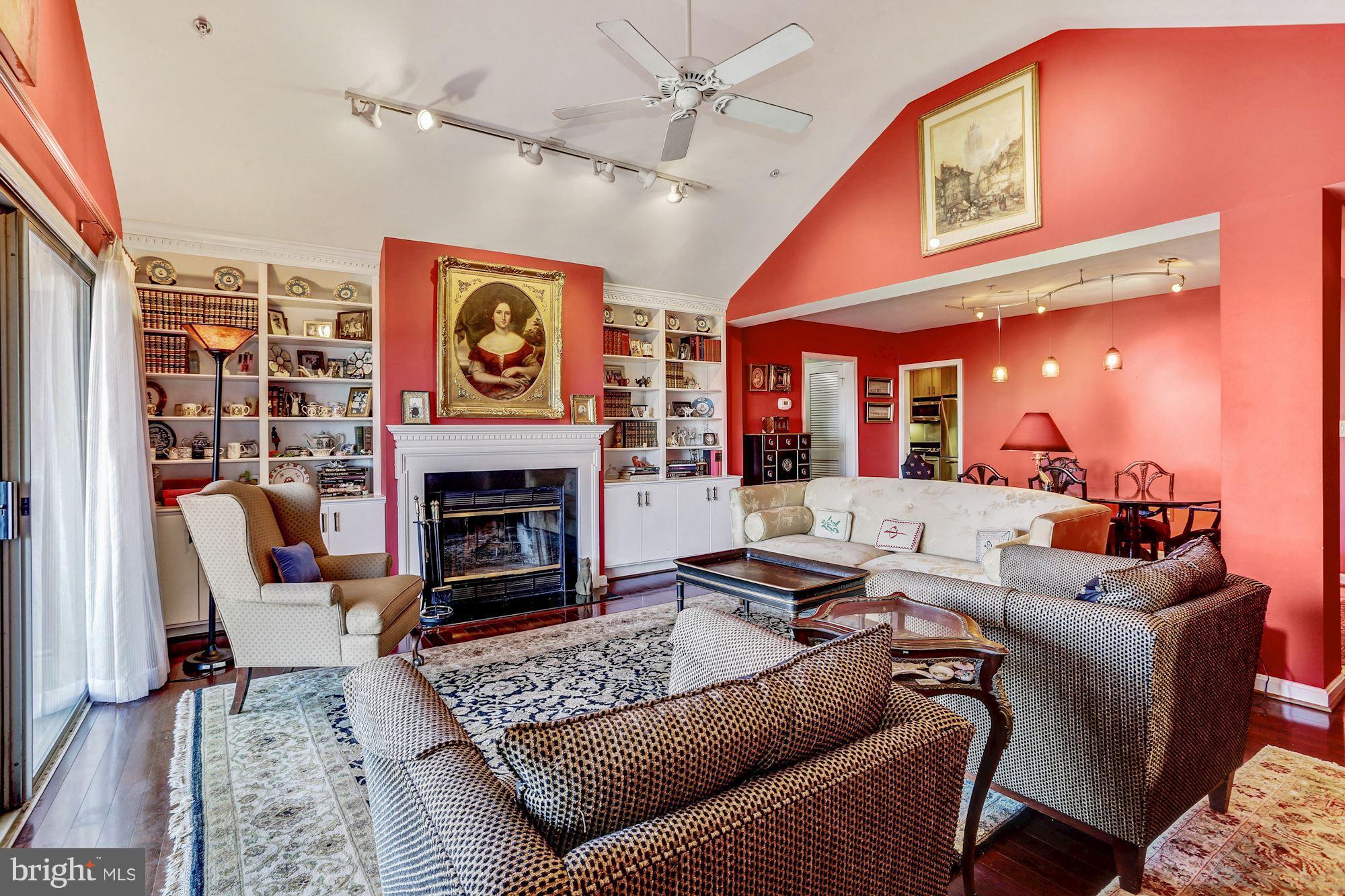 545 East Braddock Road, Unit 702 Alexandria, VA 22314 - Photo 3 of 27 Living room