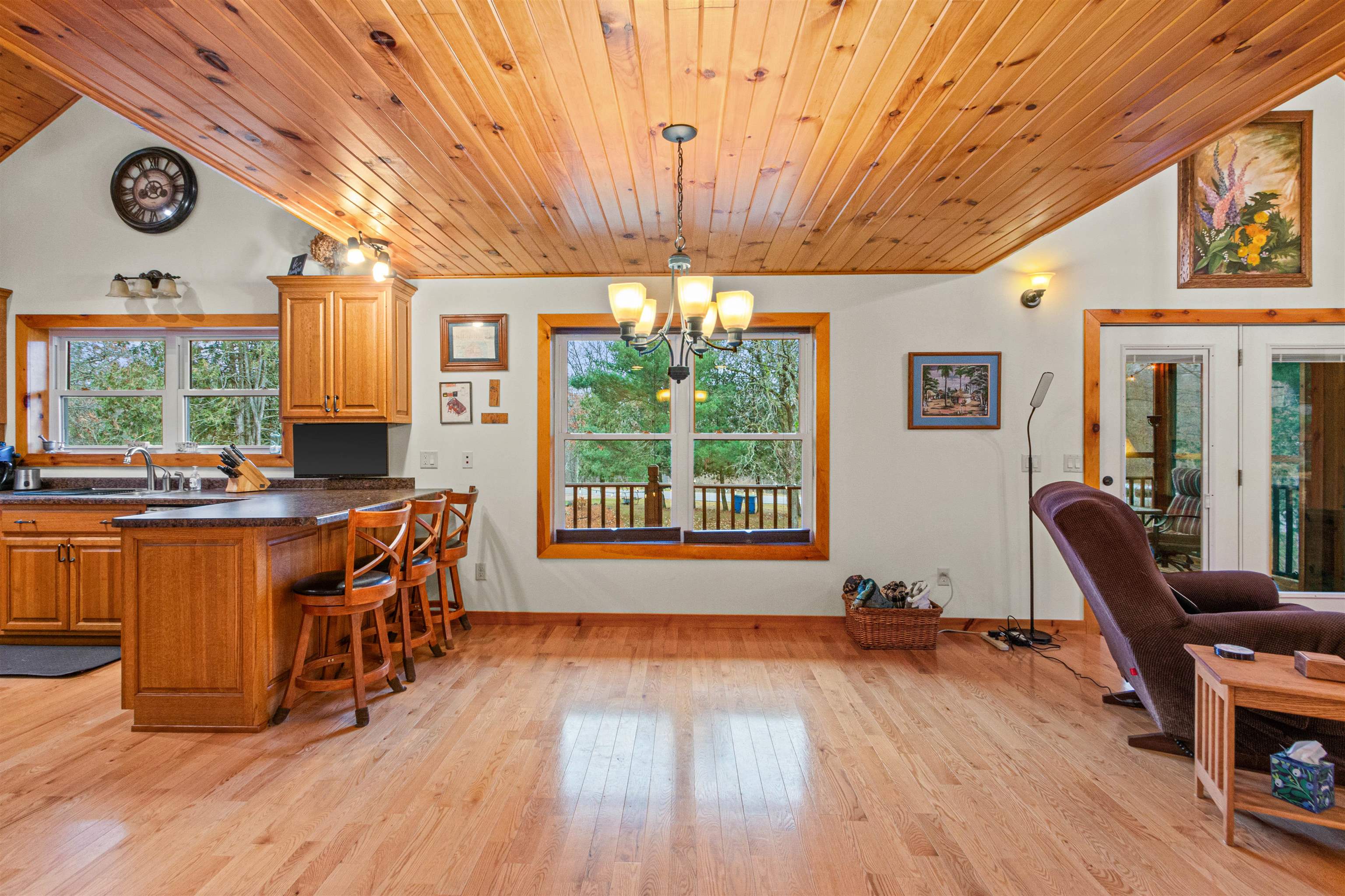 8840 Spring Lake Road Amherst, WI 54406 - Photo 14 of 60