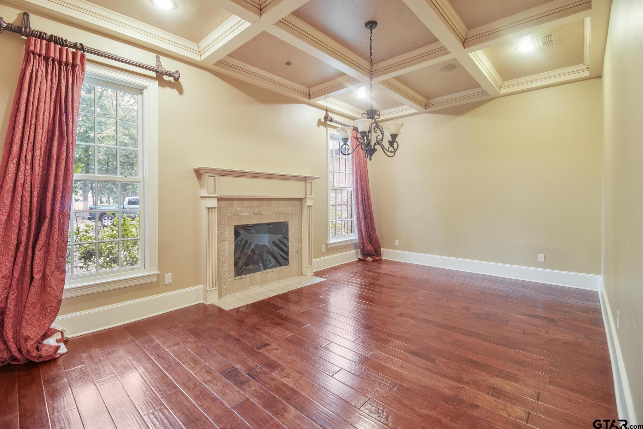 3025 Stonegate Boulevard Tyler, TX 75703 - Photo 10 of 48