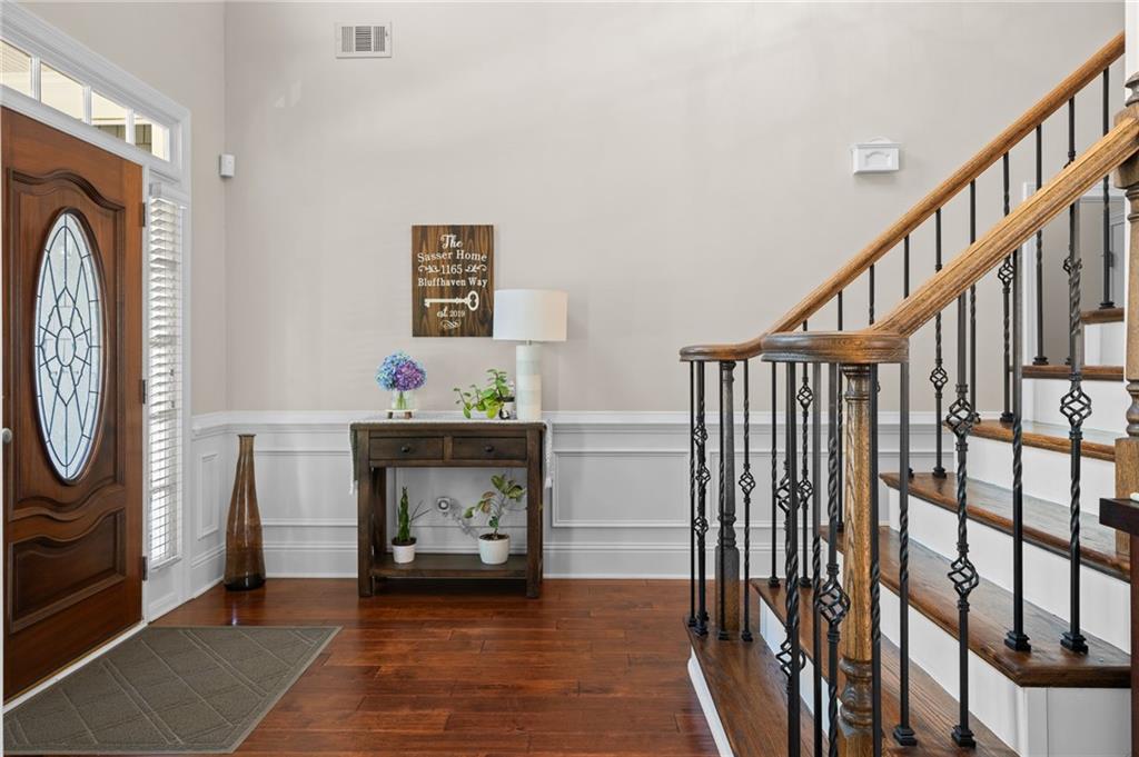 1165 Bluffhaven Way Northeast Atlanta, GA 30319 - Photo 4 of 39