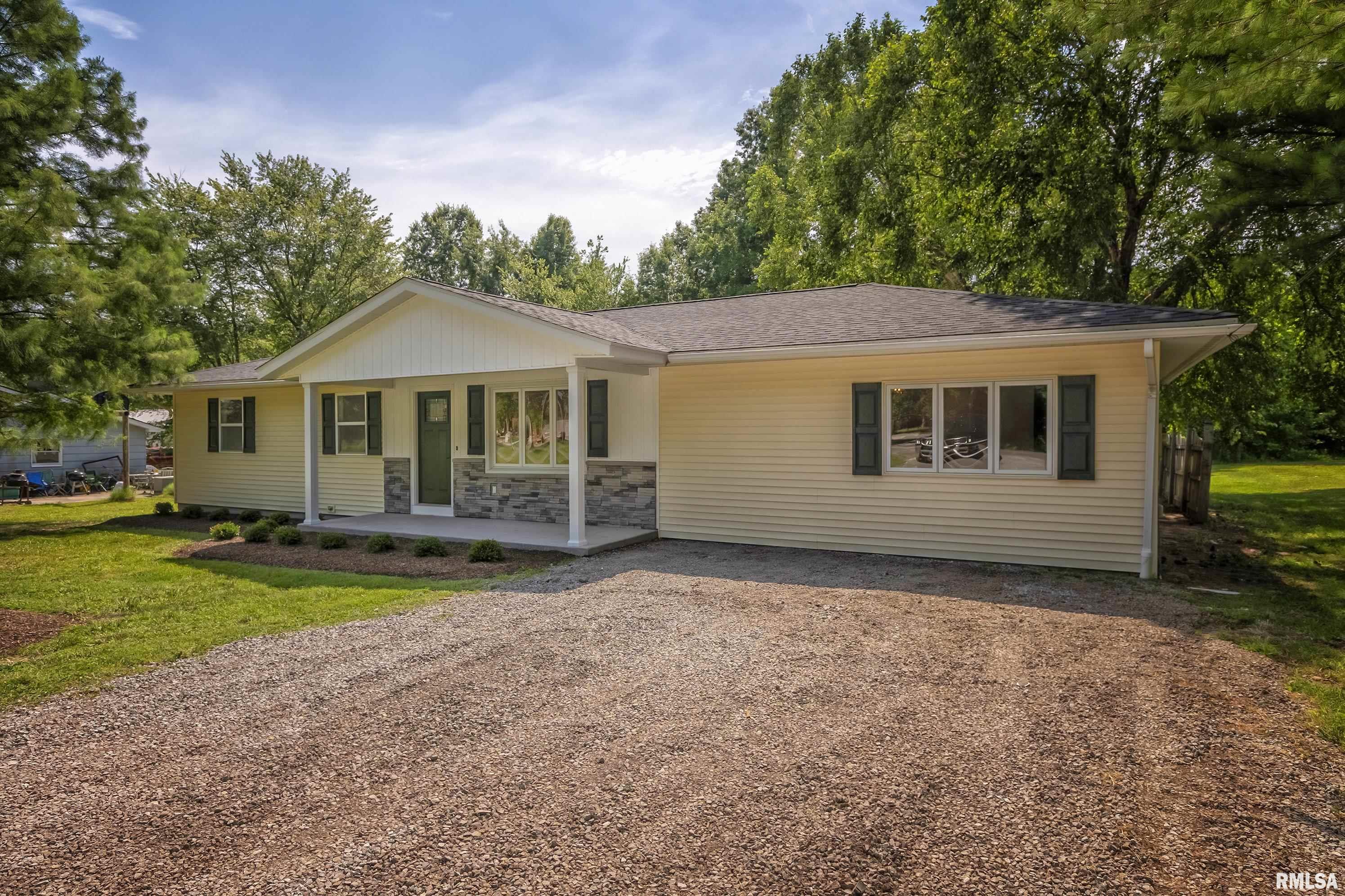 15143 Christmas Tree Road Johnston City, IL 62951 - Photo 3 of 32