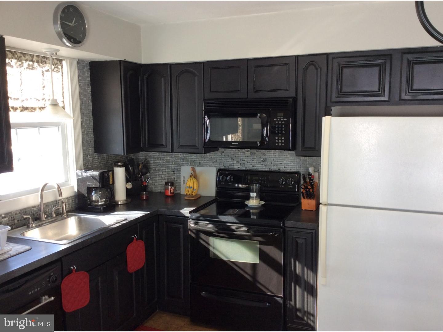 734 Tamarack Trail Reading, PA 19607 - Photo 6 of 21 Gallery Image 6