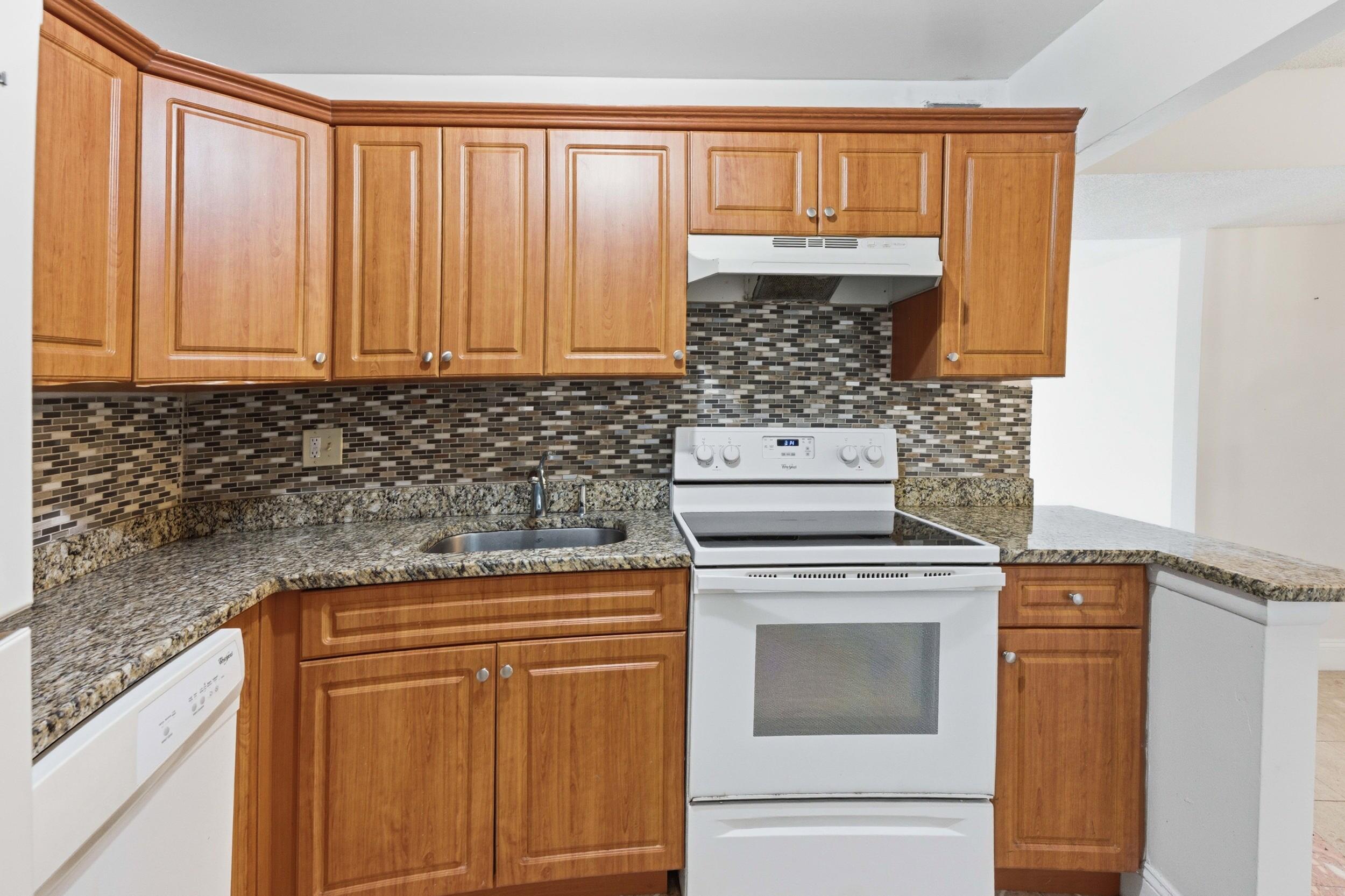 490 Northwest 20th Street, Unit 316 Boca Raton, FL 33431 - Photo 5 of 19 41_dbb4f74a-8387-466c-bfa0-4fae2ba8c06e_