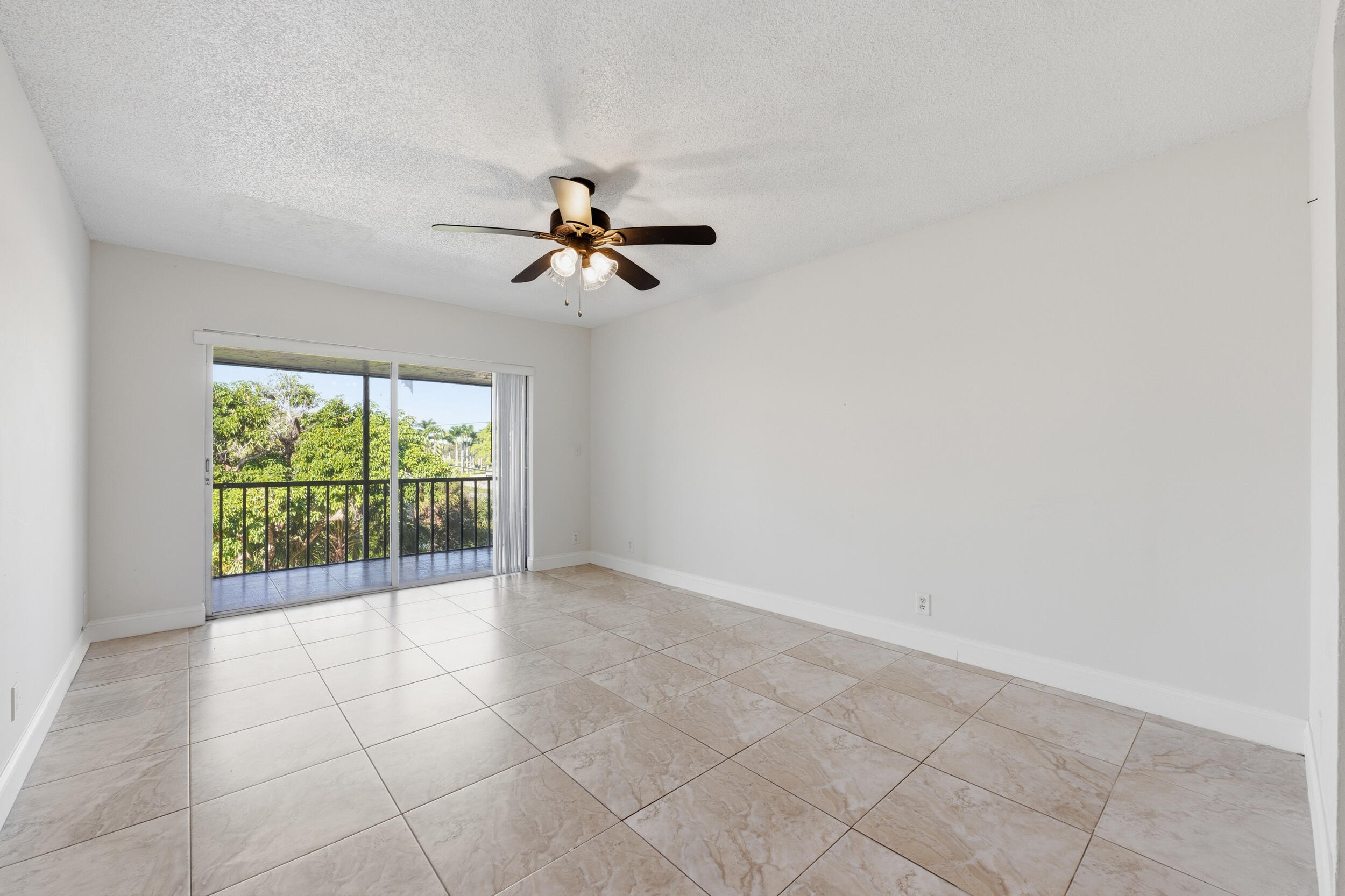 490 Northwest 20th Street, Unit 316 Boca Raton, FL 33431 - Photo 8 of 19 24_021__jjl1981