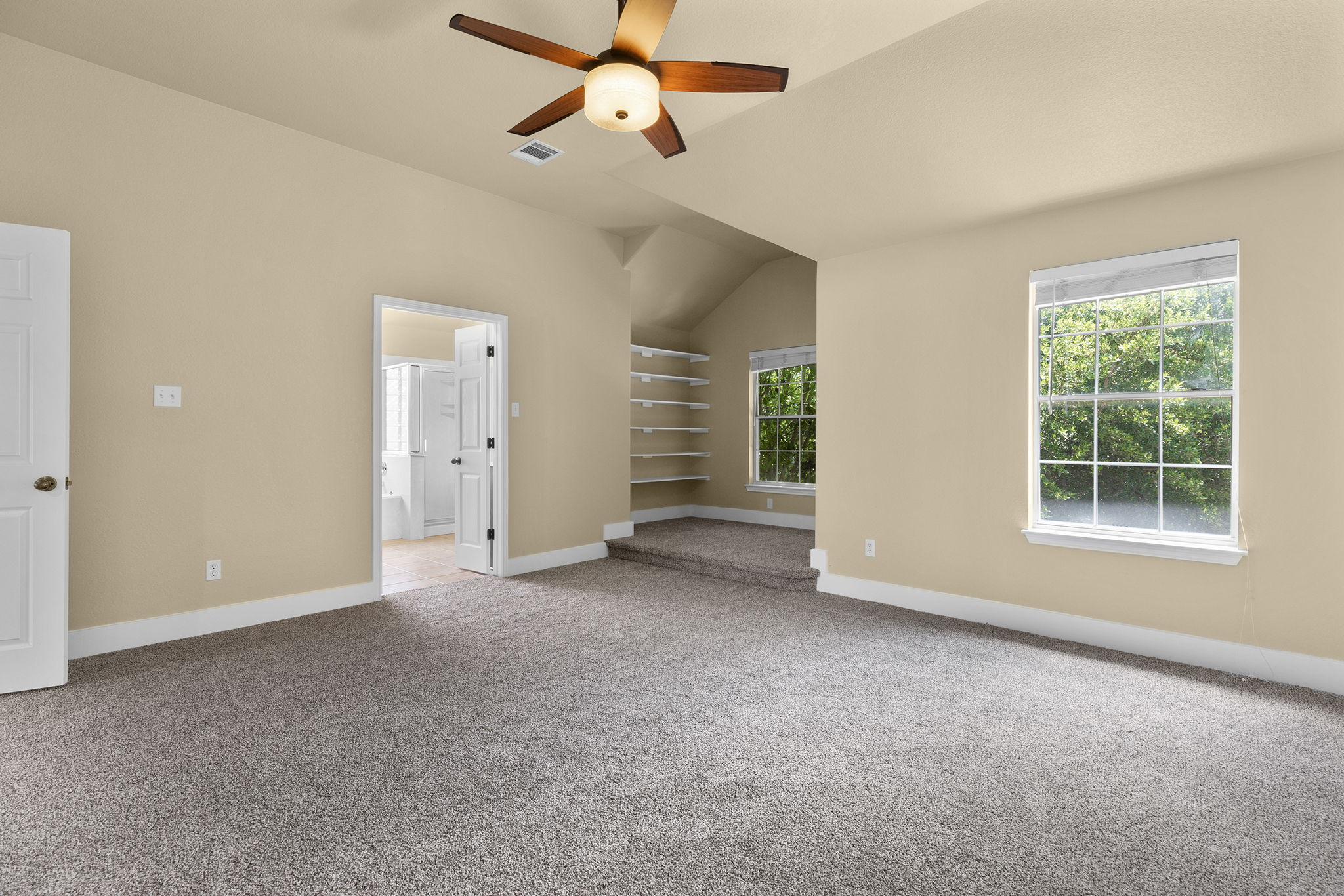 10128 Channel Island Drive Austin, TX 78747 - Photo 14 of 39