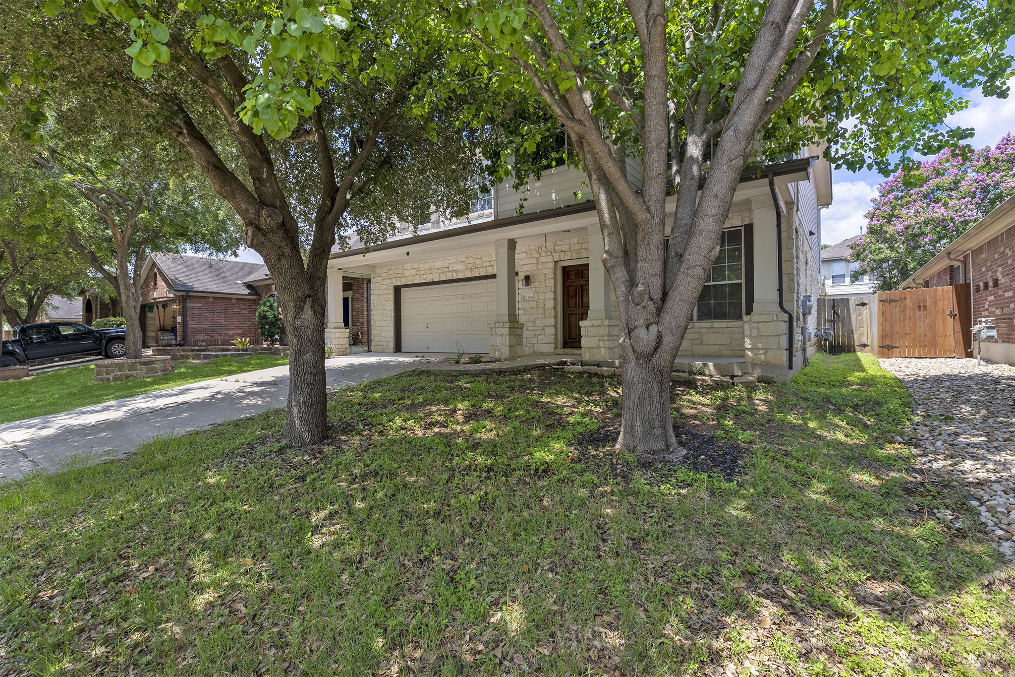 10128 Channel Island Drive Austin, TX 78747 - Photo 2 of 39