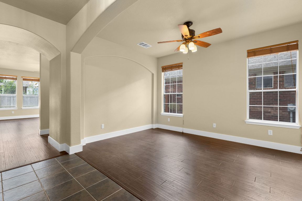 10128 Channel Island Drive Austin, TX 78747 - Photo 4 of 39