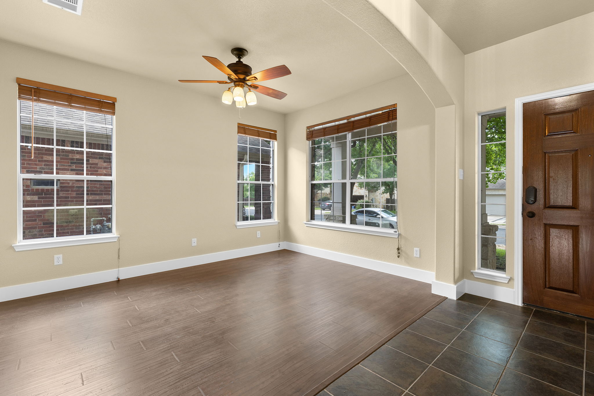 10128 Channel Island Drive Austin, TX 78747 - Photo 6 of 39