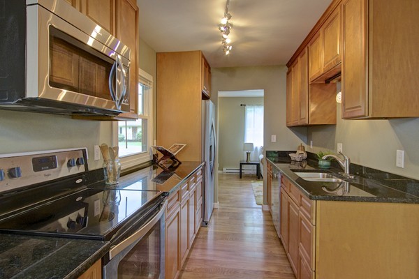 6 Steven Road Westborough, MA 01581 - Photo 8 of 30 Gallery Image 8