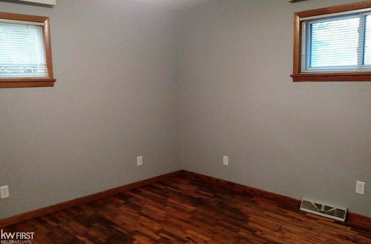 1135 West Vienna Road Clio, MI 48420 - Photo 13 of 14 21287370-13.JPG