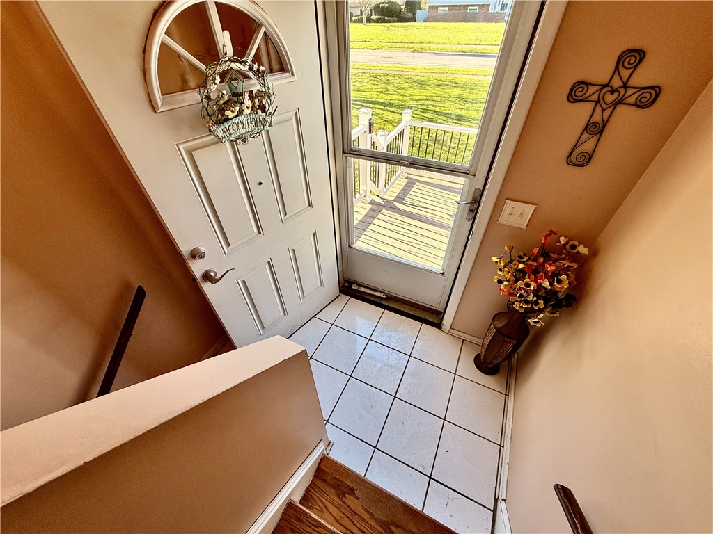 340 Fielding Road Greece, NY 14626 - Photo 5 of 36