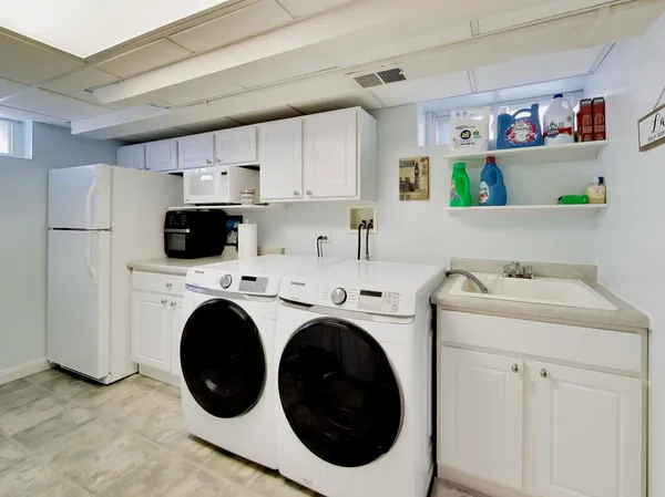 $575,000 | 8547 West St Joseph Avenue, Chicago, IL 60656