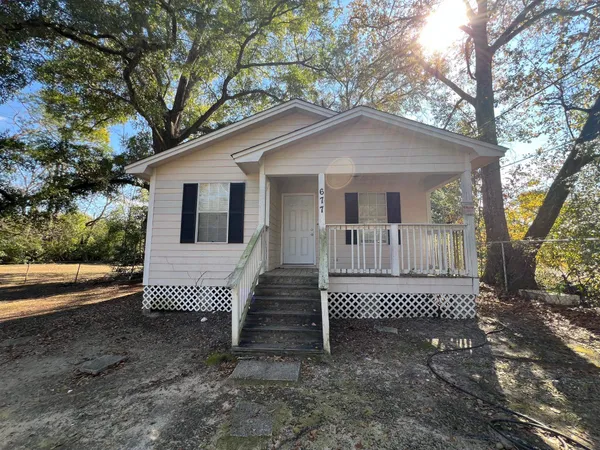 $1,650 | 677 West 5th Avenue, Tallahassee, FL 32303