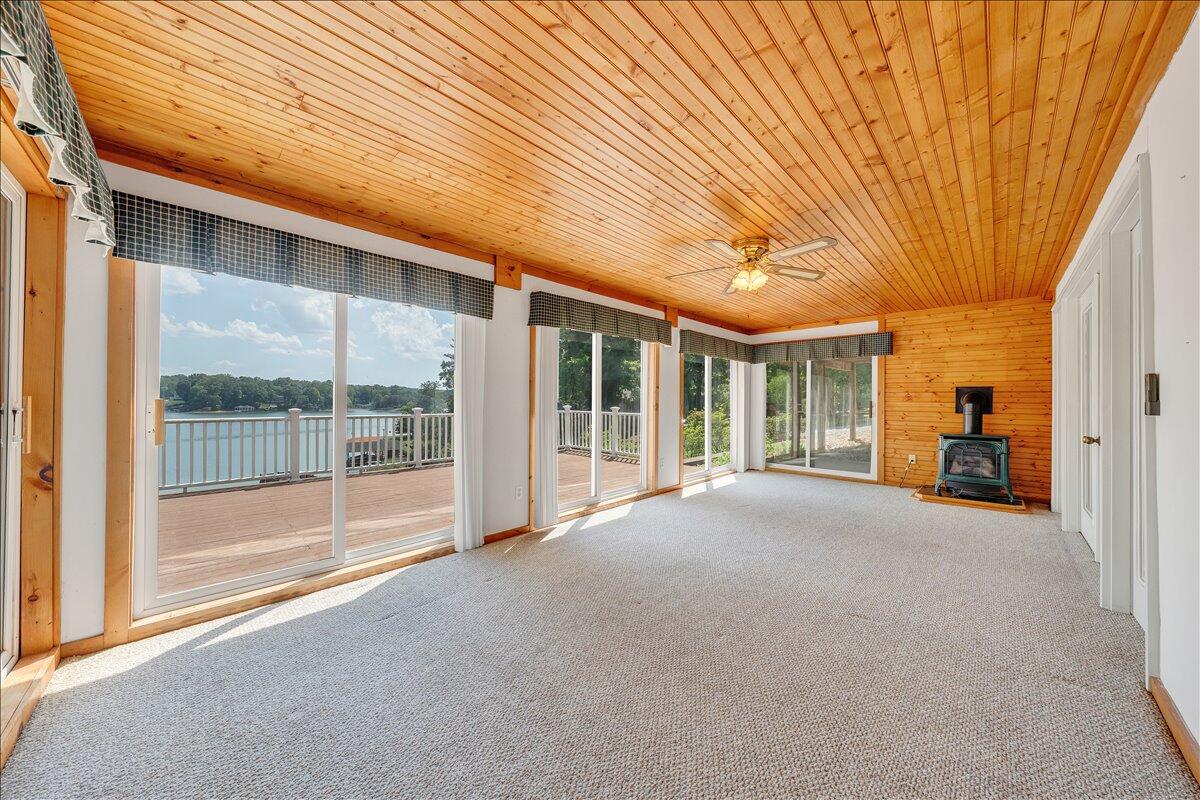 3222 Lakewood Forest Road Moneta, VA 24121 - Photo 44 of 97 44-MIB09858