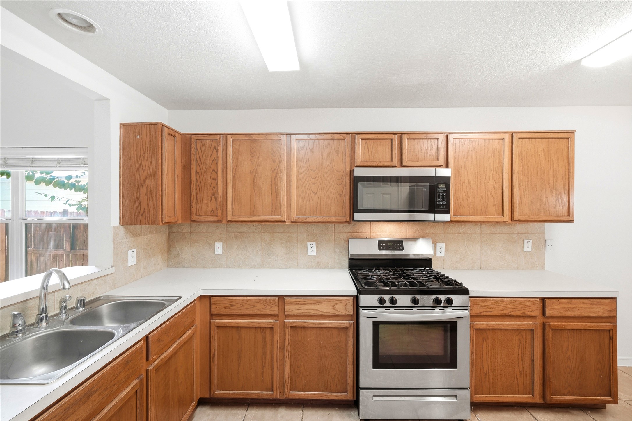 727 Cypresswood Ridge Spring, TX 77373 - Photo 10 of 30