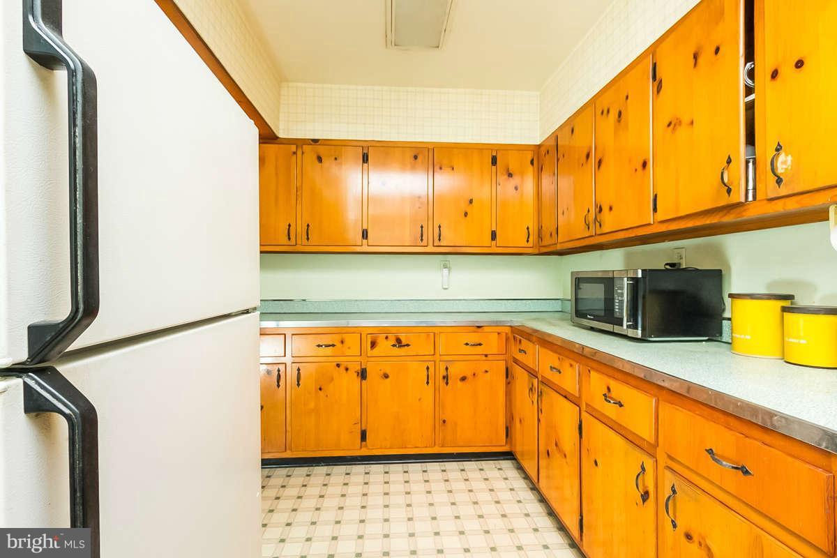 4013 Buckingham Road Pikesville, MD 21207 - Photo 11 of 29 Kitchen