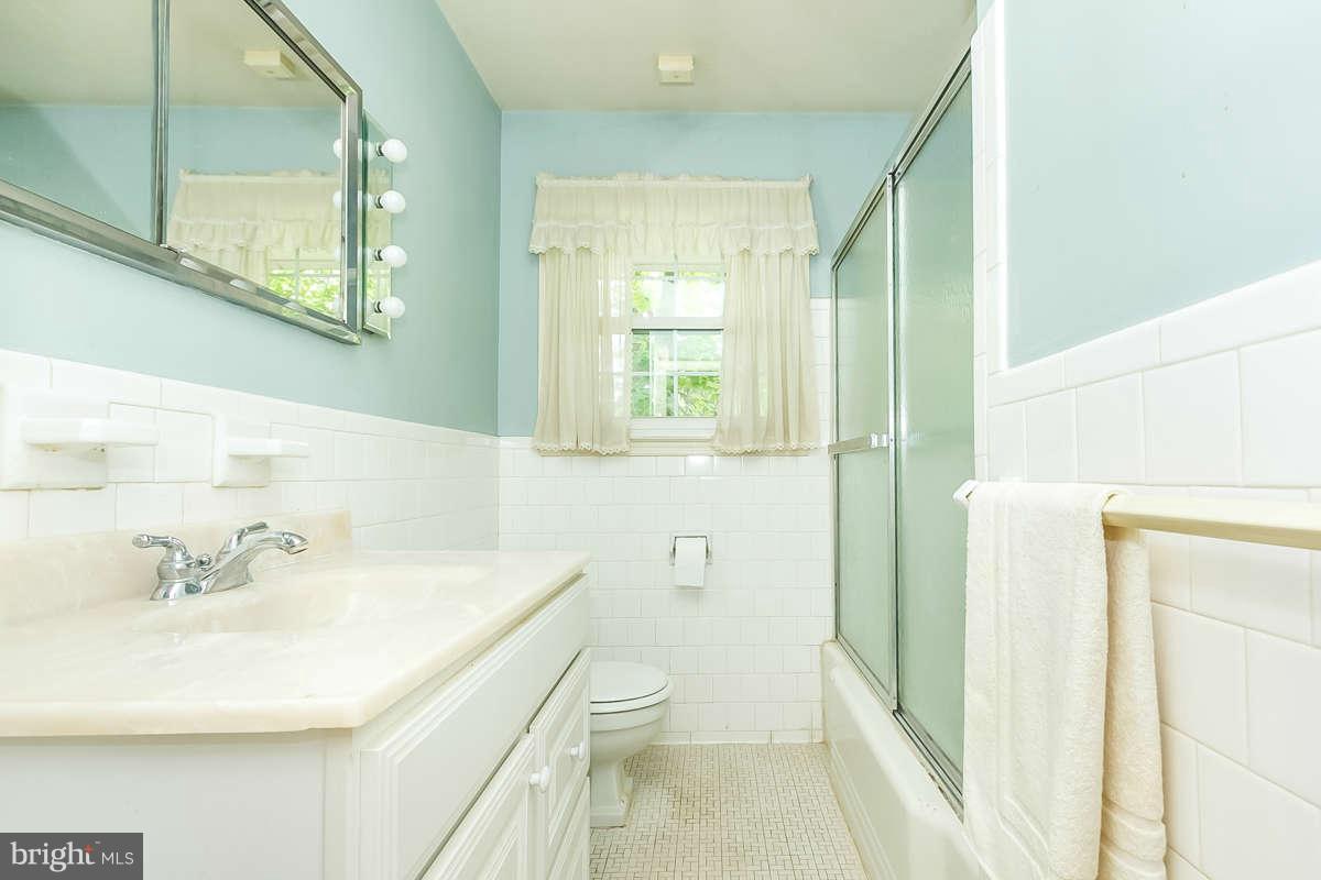 4013 Buckingham Road Pikesville, MD 21207 - Photo 13 of 29 Bath