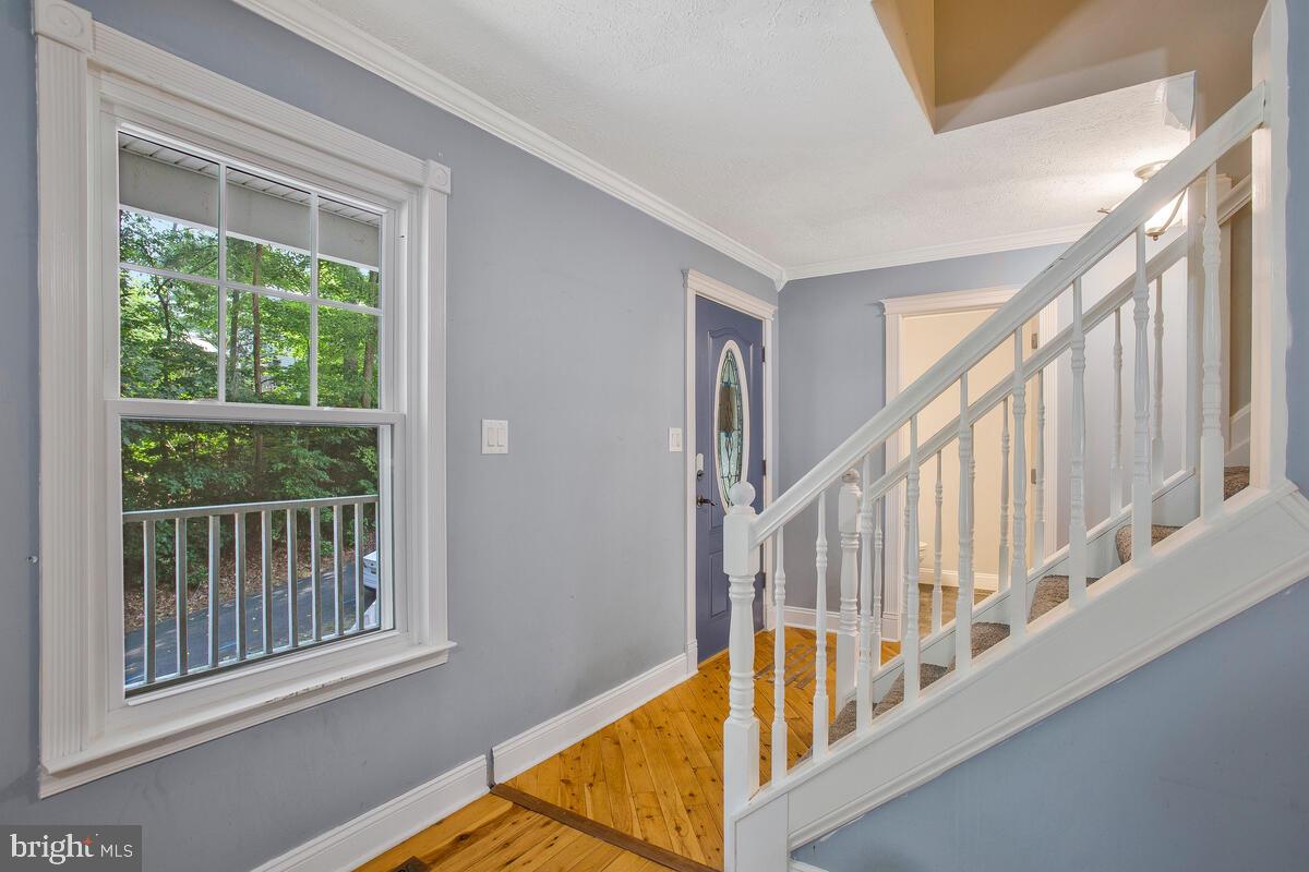 648 Santa Fe Trail Lusby, MD 20657 - Photo 9 of 37 Entry Way Foyer