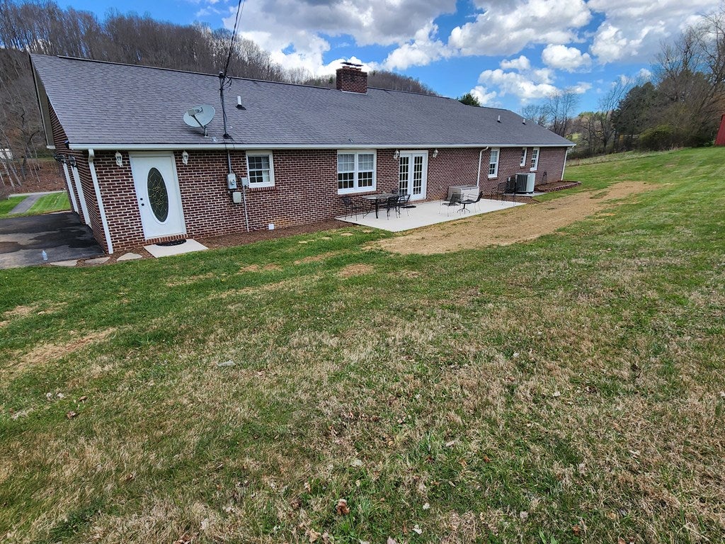 928 Pierce Road Marion, VA 24354 - Photo 23 of 25 Gallery Image 23