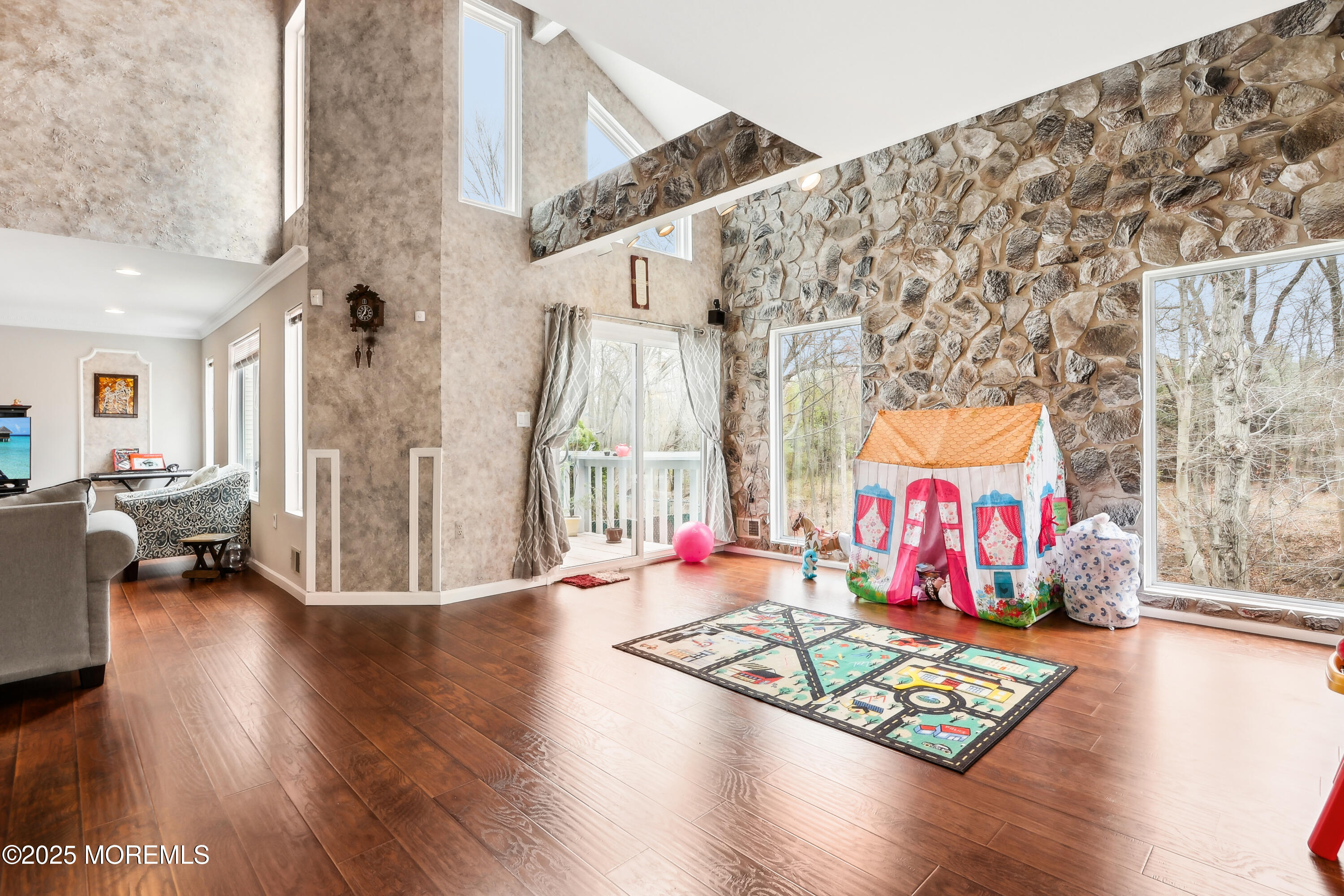 15 Pemberton Drive Matawan, NJ 07747 - Photo 12 of 67 a living room with furniture and wooden floor
