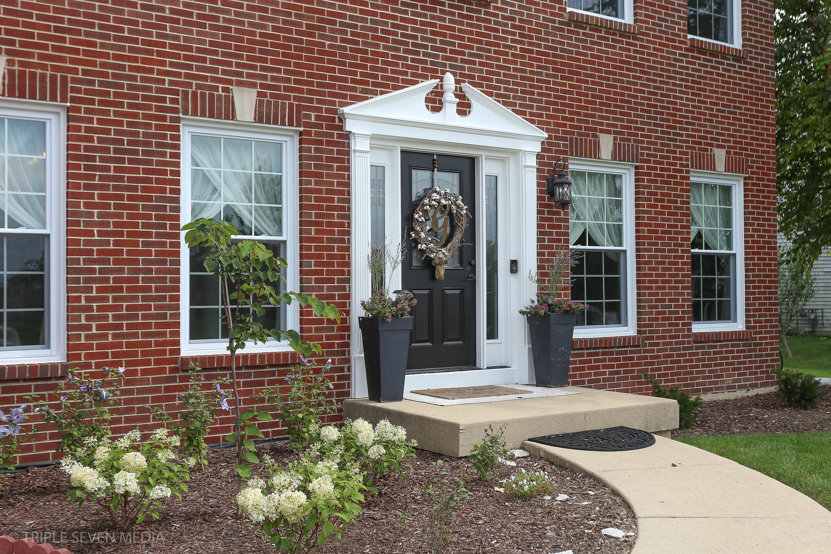 426 Raintree Drive Oswego, IL 60543 - Photo 5 of 48
