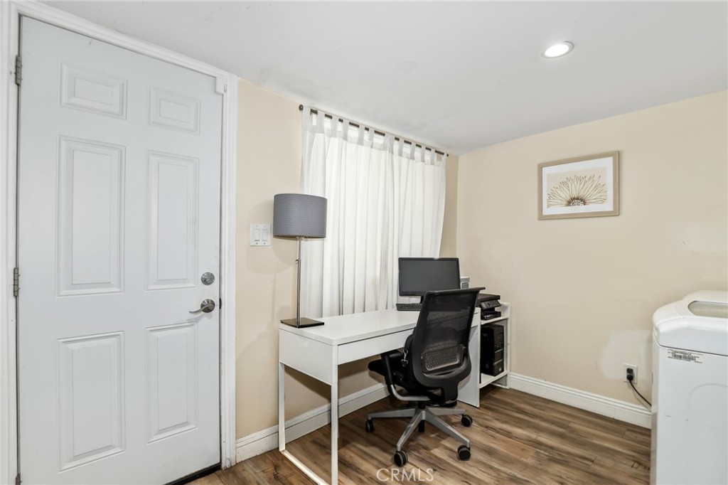 1602 Locust Avenue Long Beach, CA 90813 - Photo 16 of 37