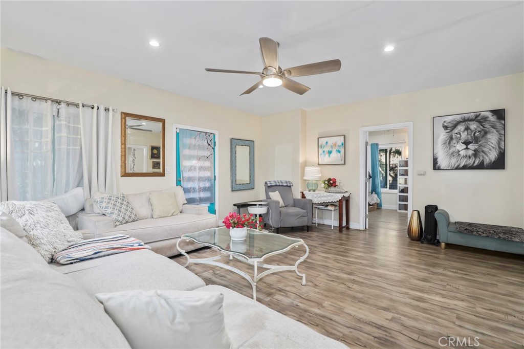 1602 Locust Avenue Long Beach, CA 90813 - Photo 7 of 37