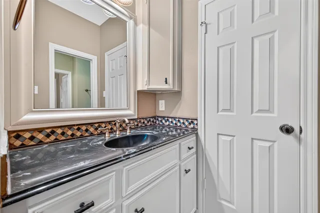 $559,000 | 57 Crestwood Circle, Sugar Land, TX 77478