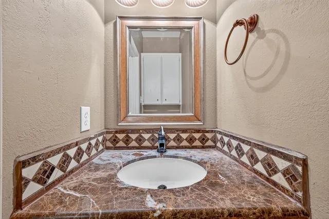 $559,000 | 57 Crestwood Circle, Sugar Land, TX 77478