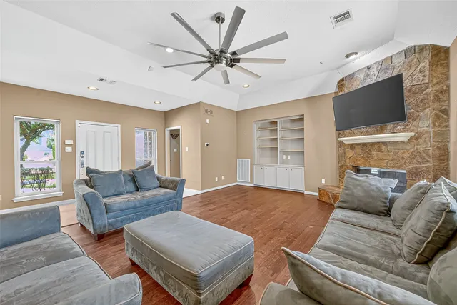 $559,000 | 57 Crestwood Circle, Sugar Land, TX 77478