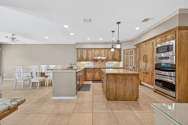 $559,000 | 57 Crestwood Circle, Sugar Land, TX 77478