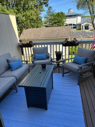 $669,000 | 217 West Merchant Street, New Buffalo, MI 49117