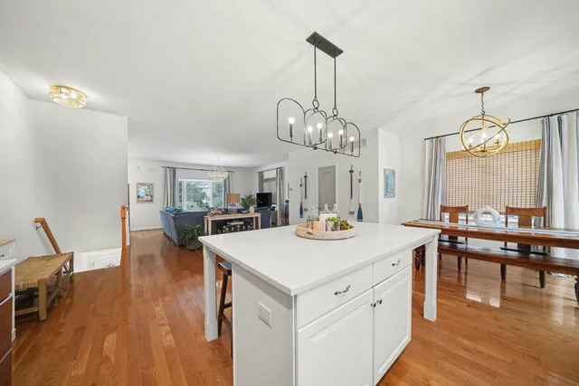 $669,000 | 217 West Merchant Street, New Buffalo, MI 49117