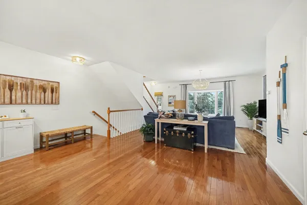 $669,000 | 217 West Merchant Street, New Buffalo, MI 49117