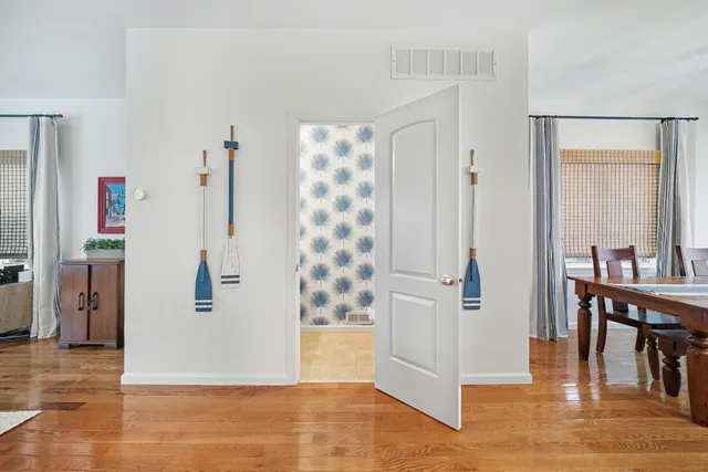 $669,000 | 217 West Merchant Street, New Buffalo, MI 49117