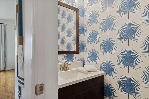 $669,000 | 217 West Merchant Street, New Buffalo, MI 49117